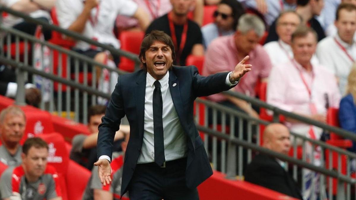 Antonio Conte quiere fichajes que refuercen al Chelsea