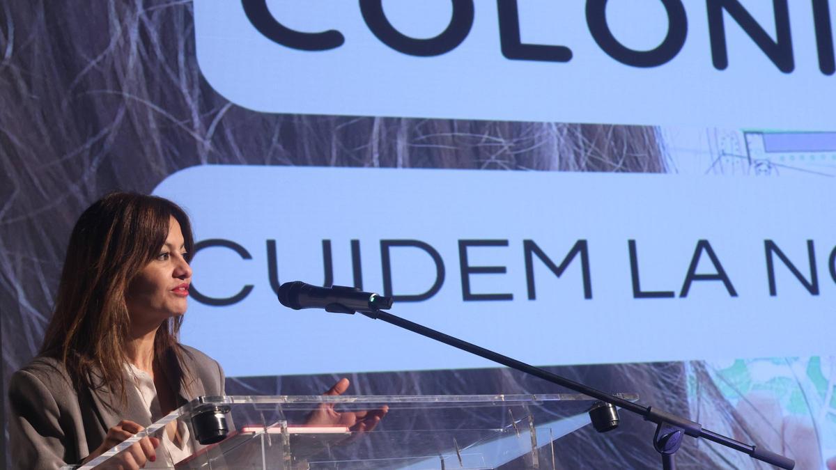 La ministra de Juventud e Infancia Sira Rego, en Benetússer.