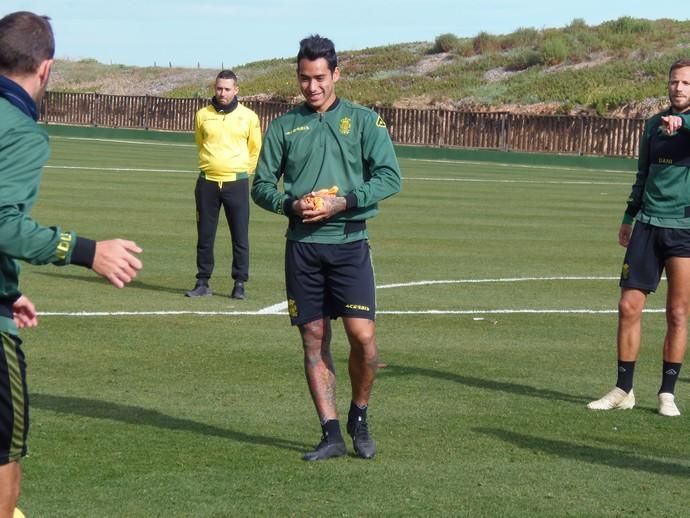 Fotos del entrenamiento de la UD Las Palmas en El Saler (24/01/2019)