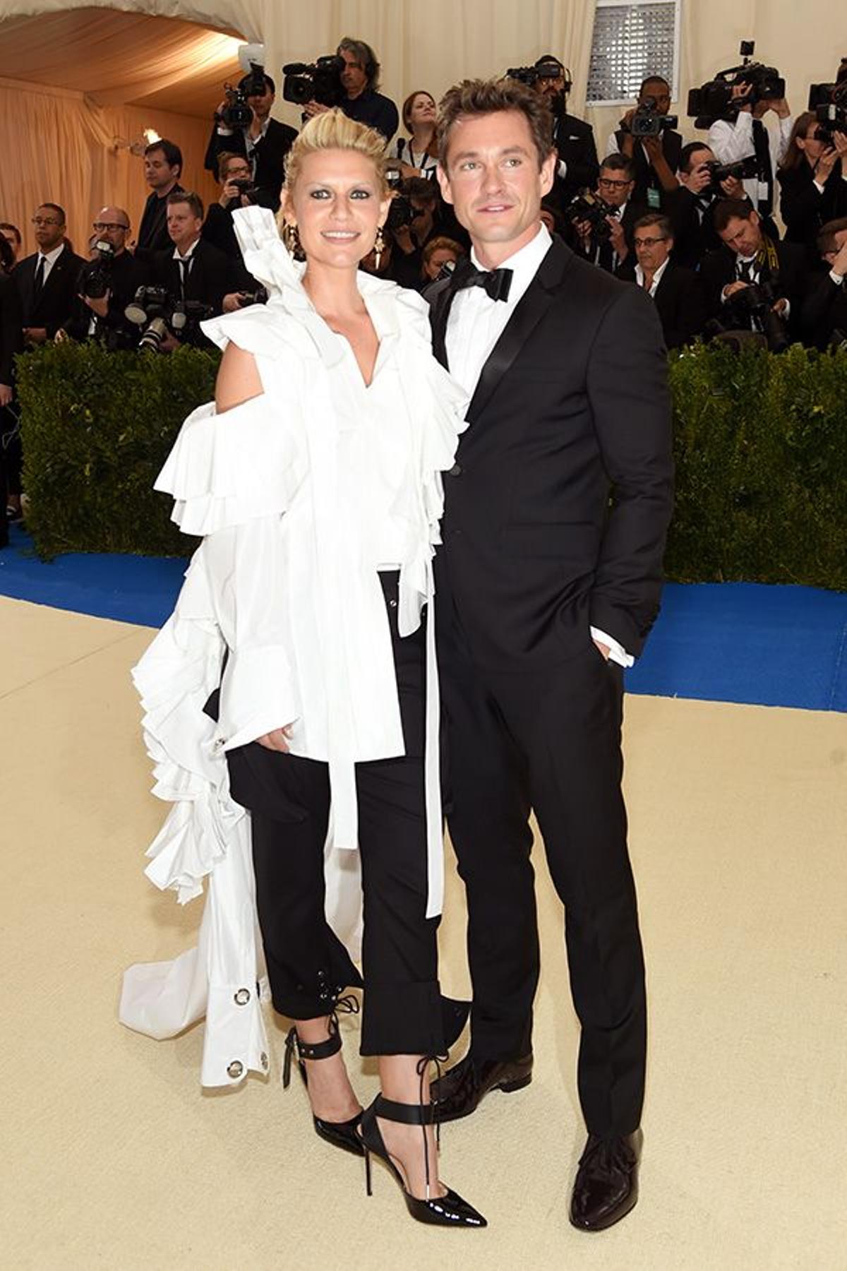 Claire Danes y su marido Hugh Dancy en la Gala Met