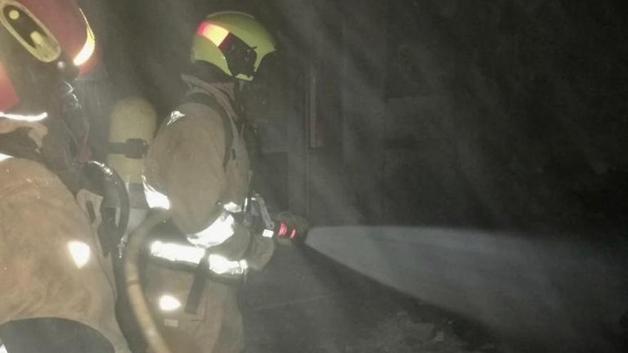 Una mujer sufre quemaduras en el incendio de su vivienda en Mutxamel
