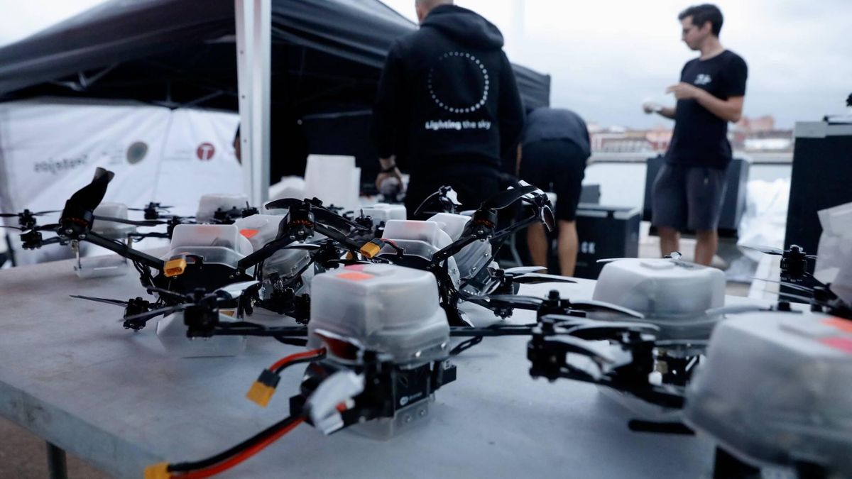 Drone Show Festiva en Poniente.