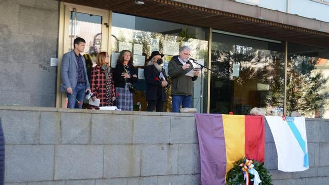 Unha celebración anterior do
 Día da República en Cangas.   
|  G. Núñez