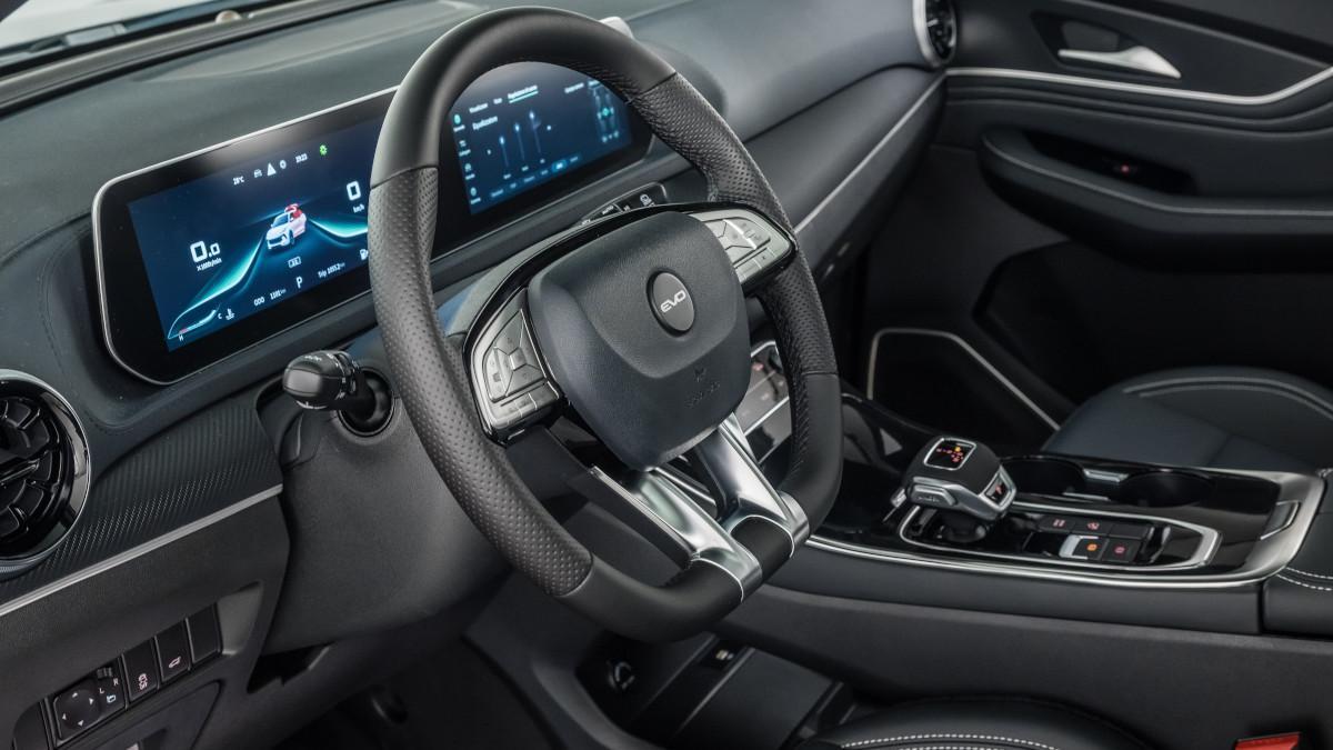 Interior del Evo 6 HEV