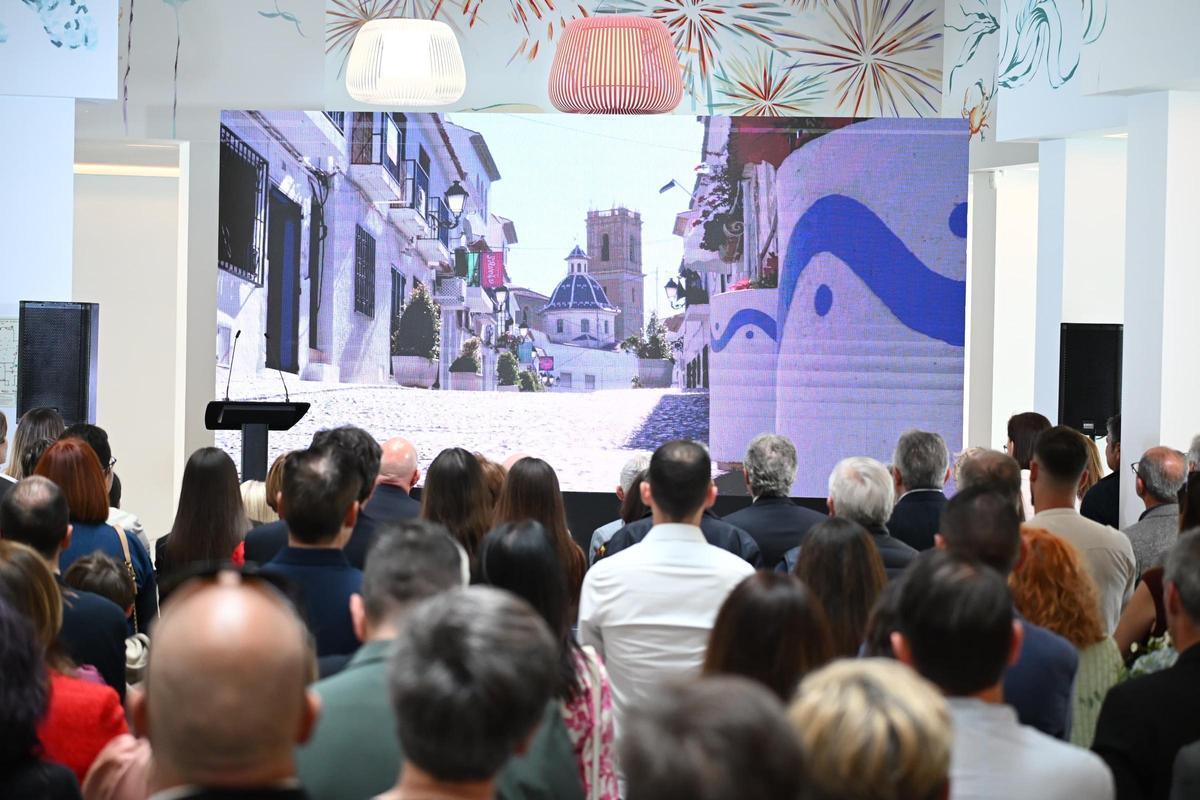 Durante el acto se proyectó un emotivo vídeo documental que repasó la trayectoria del hotel desde sus orígenes hasta la actualidad.