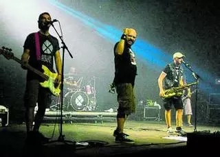 El ska de los italianos Talco protagoniza el concierto del verano en Soutomaior