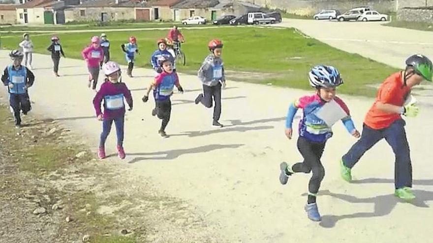 300 niños hacen deporte para ayudar a Níger