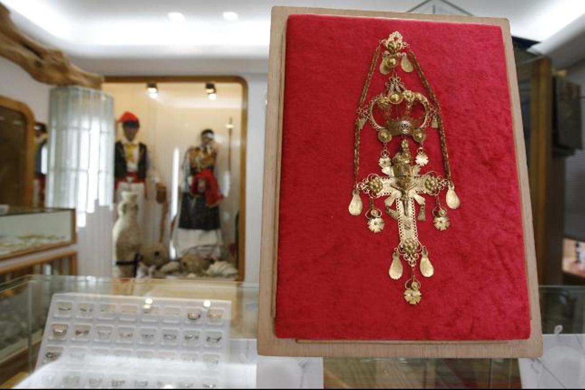 La historia de Eivissa en sus joyas