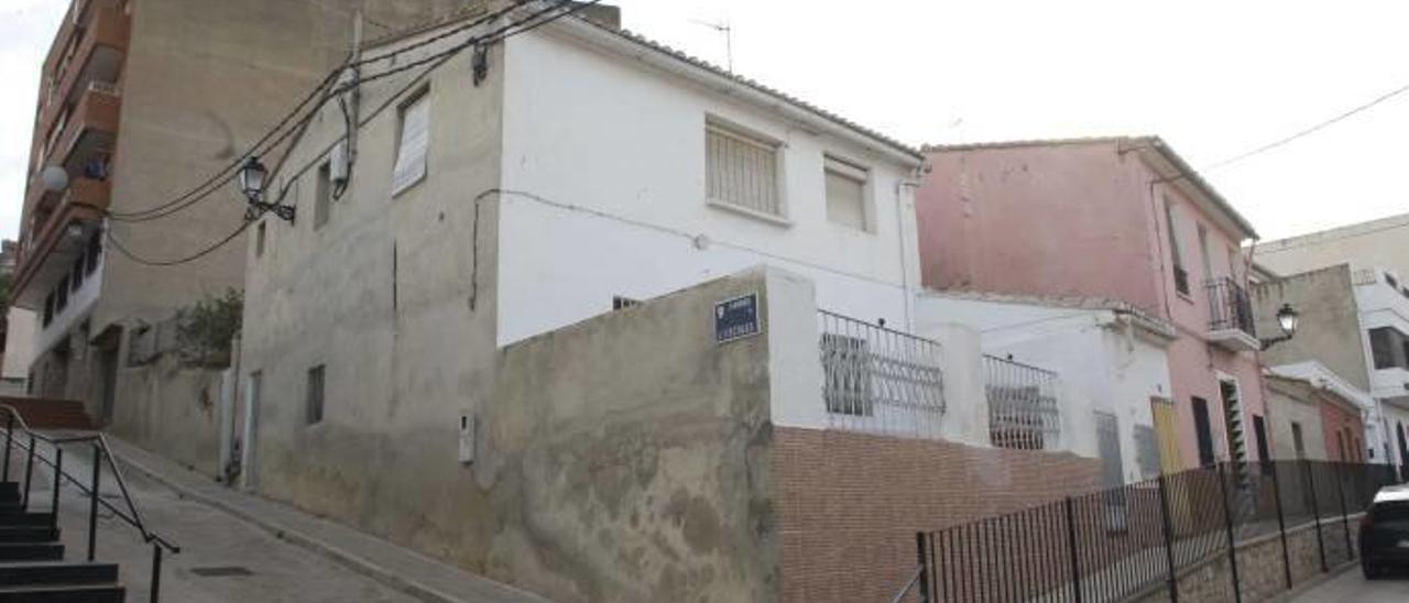 Hallan su casa desvalijada en pleno casco urbano de Gilet tras no pisarla en casi tres años