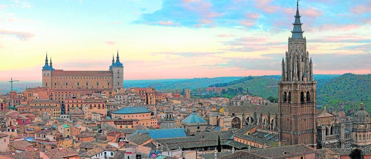 Sky line de Toledo con sus principales monumentos.