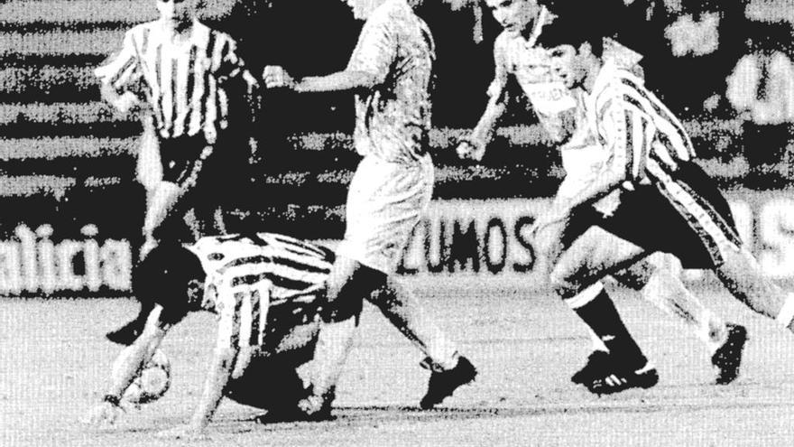 Una imagen del partido de 1993. // FDV