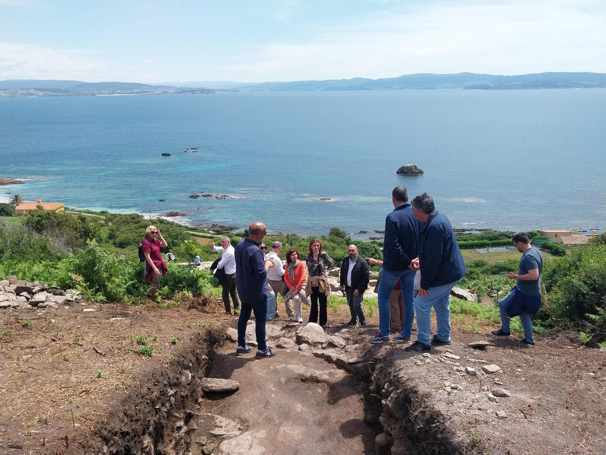 Visita a la isla de Ons: la antigua capilla de San Xaquín y el yacimiento de Castelo dos Mouros