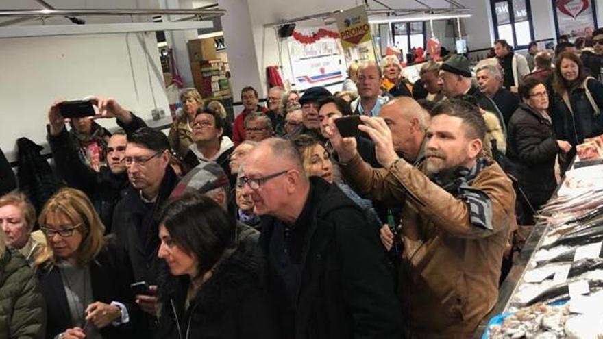 El Mercat de Dénia venderá en 4 días 400 kilos de gamba roja