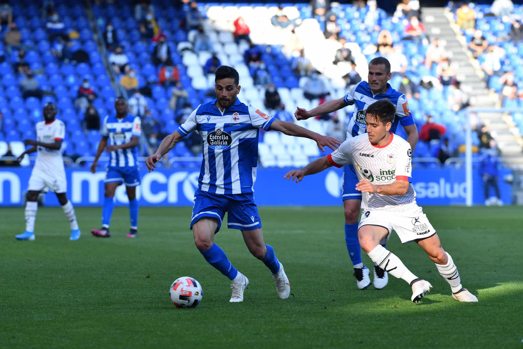 El Deportivo se libera con una goleada al Langreo (5-0)