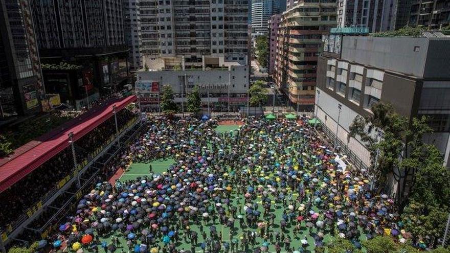 Caos en las primeras horas de huelga general en Hong Kong