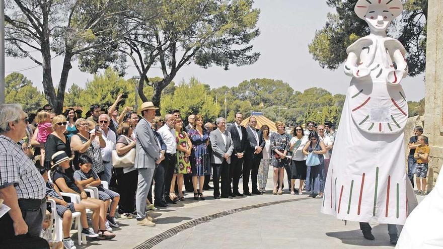 Marratxí celebra la fiesta de su patrón Sant Marçal con una misa y el baile de los &#039;gegants&#039;