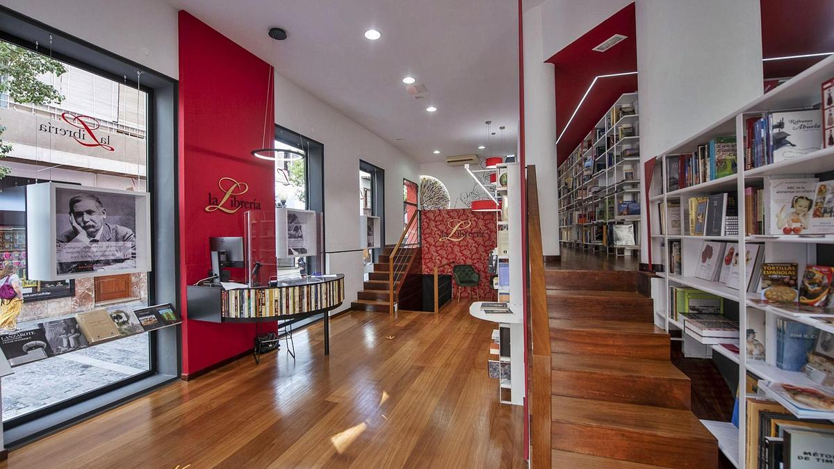 Librería del Cabildo en la zona de Triana