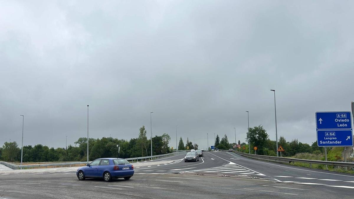 Inauguración nueva rotonda de acceso a Parque Principado y del ramal de acceso directo desde la autovia a-64 desde Oviedo