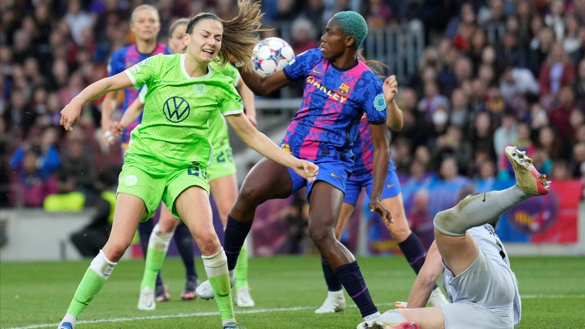 Oshoala saltó en la segunda parte ante el Wolfsburgo