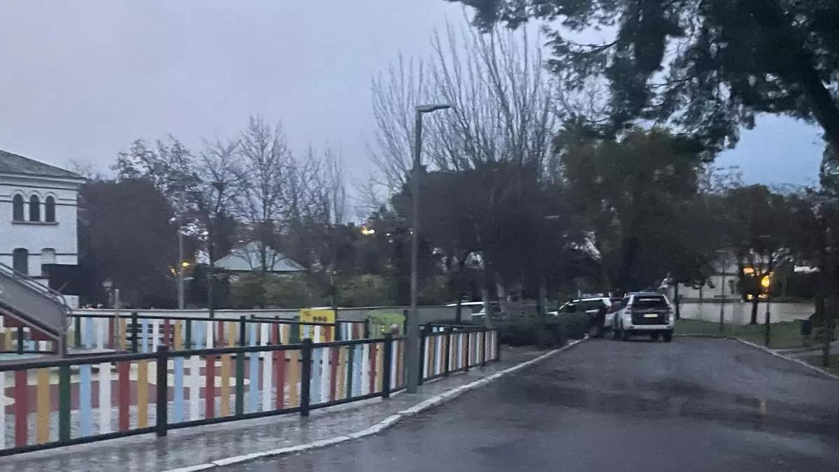 Intervención de la Guardia Civil en el antiguo cuartel de Puente Genil el pasado mes de enero.