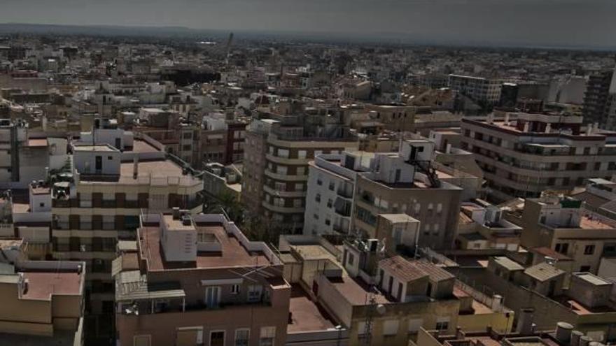 Vista aérea de edificios de viviendas de Elche.