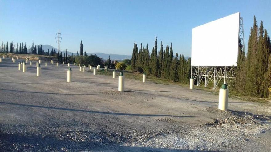 Las instalaciones del autocine, cuando se acometió la reparación del suelo.