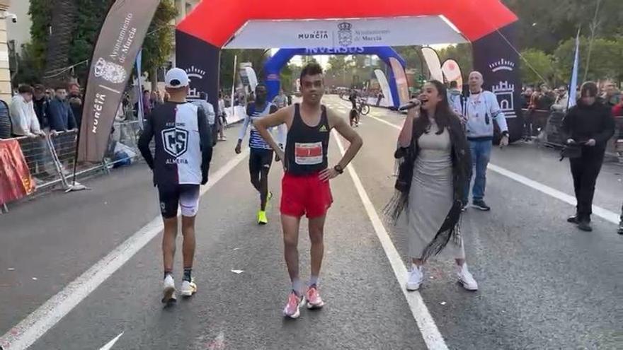Así ha sonado el canto a Murcia antes del arranque de la carrera.