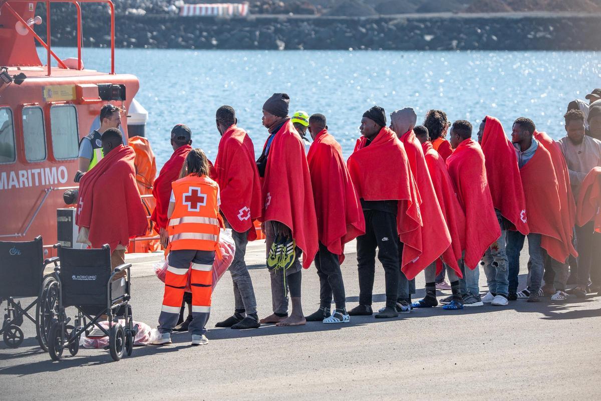 Migrantes llegando a Canarias este
