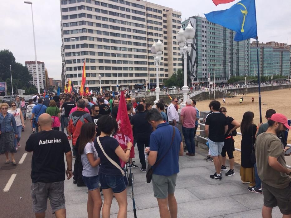 Concentración en Gijón de Policías y Guardia Civil