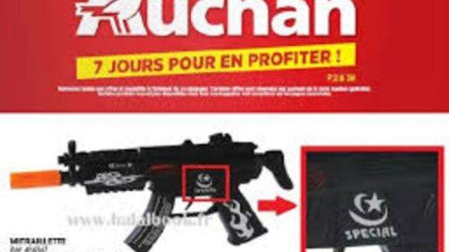 Alcampo retira de sus tiendas en Francia una metralleta de juguete con símbolos del islam