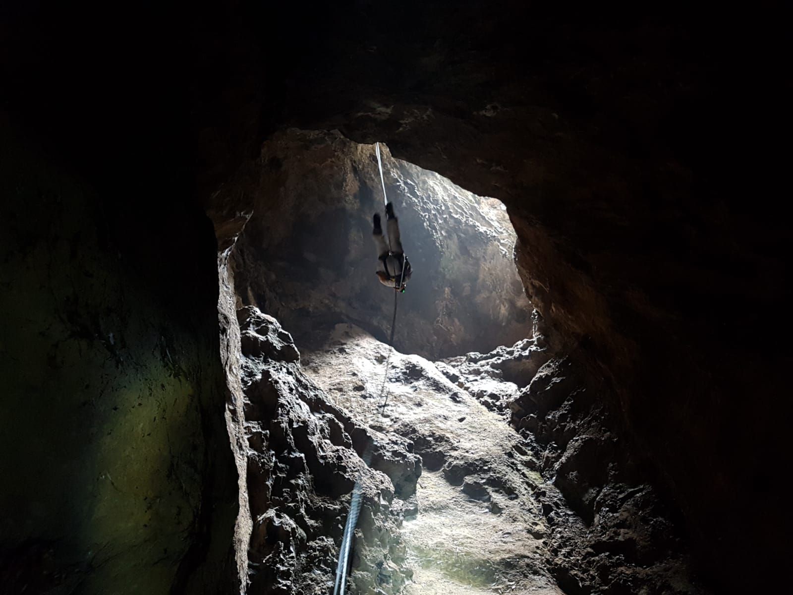 Galería del descenso oficial a la Sima de Jinámar