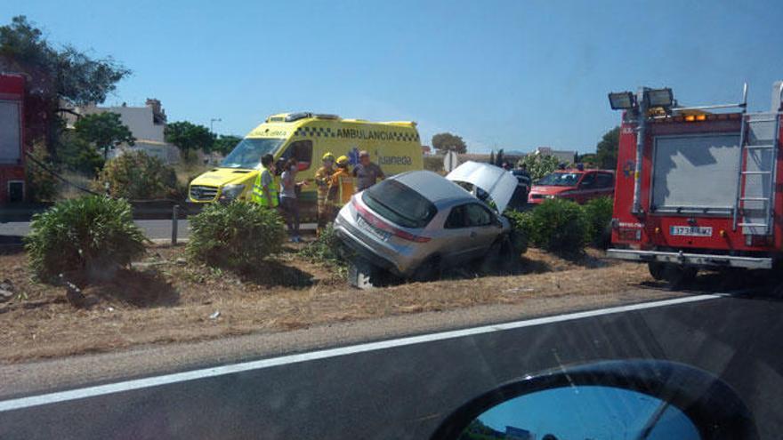 Espectacular accidente en la autopista del aeropuerto