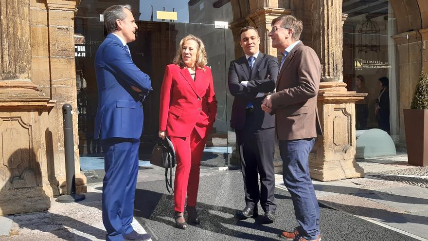 Rubén Badiola, director de Operaciones de Tresca; Belarmina Díaz, directora general de Energía; Francisco Carro, director general de Tresca, y Pedro Fernández-Raigoso, director general de Empleo y Formación.