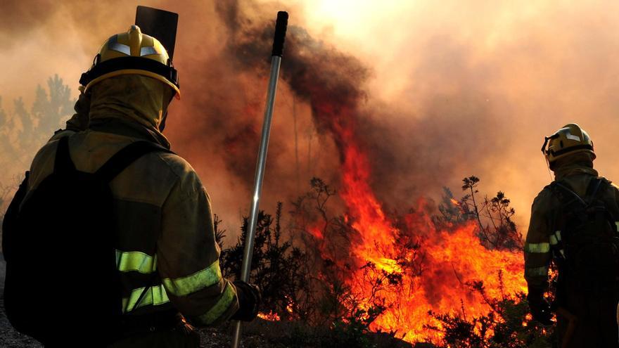 Cambados acoge una jornada sobre cómo actuar en un incendio forestal