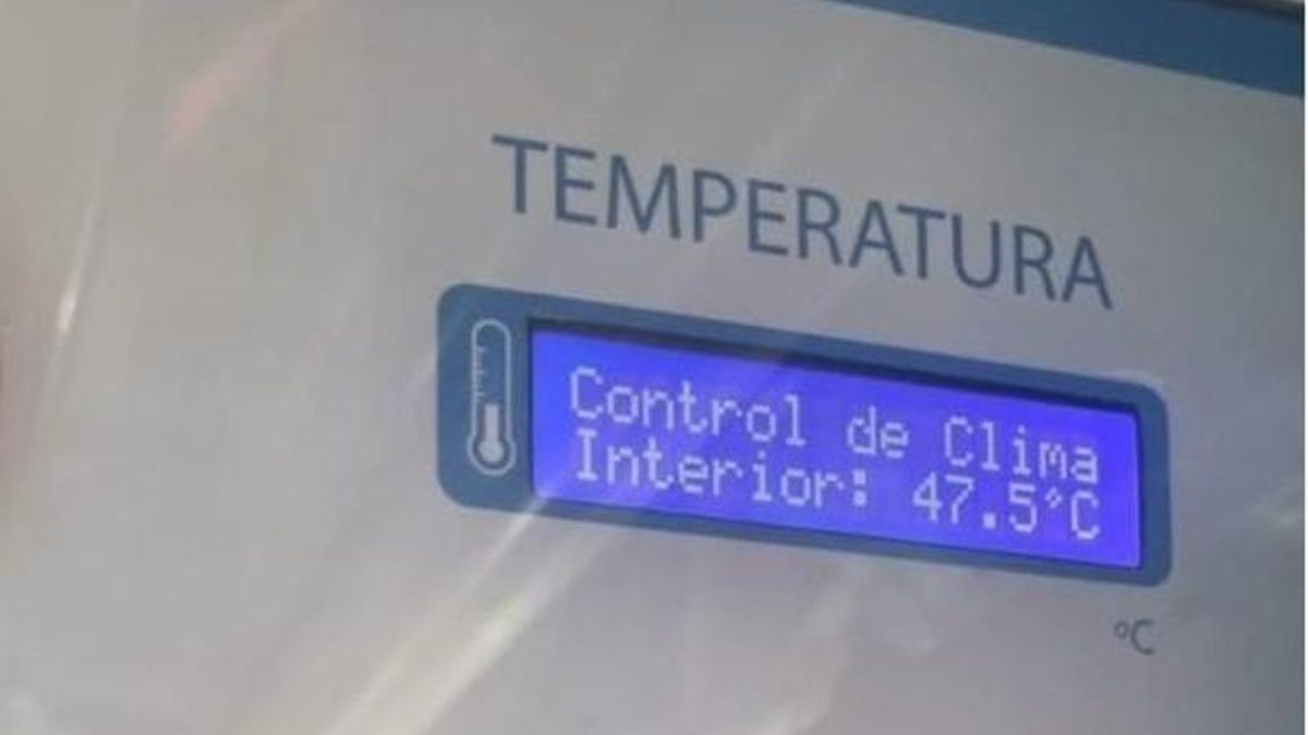 Imagen de la temperatura alcanzada en una de las ambulancias de Ibiza.