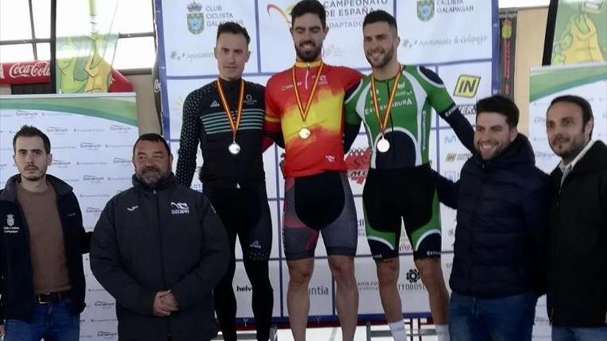 Rubén Tanco se cuelga la medalla de bronce en la prueba del kilómetro