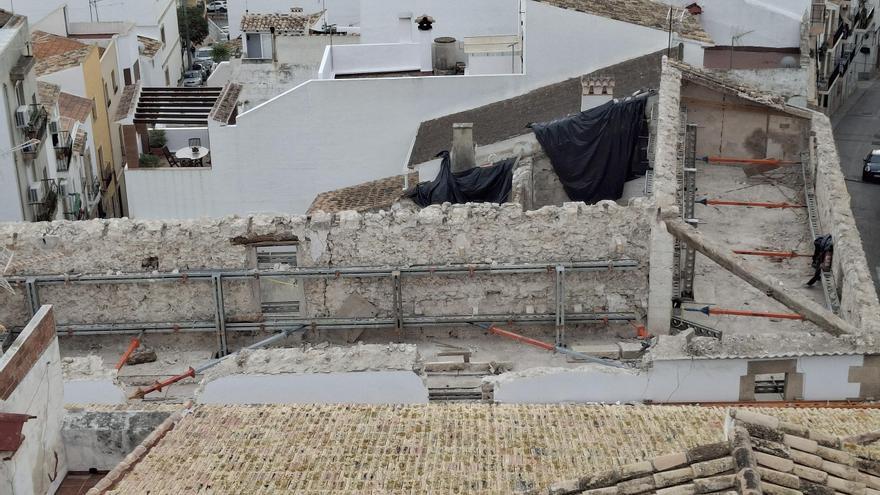 Los tejados, por los aires: las cubiertas históricas de Xàbia están en obras o recién restauradas