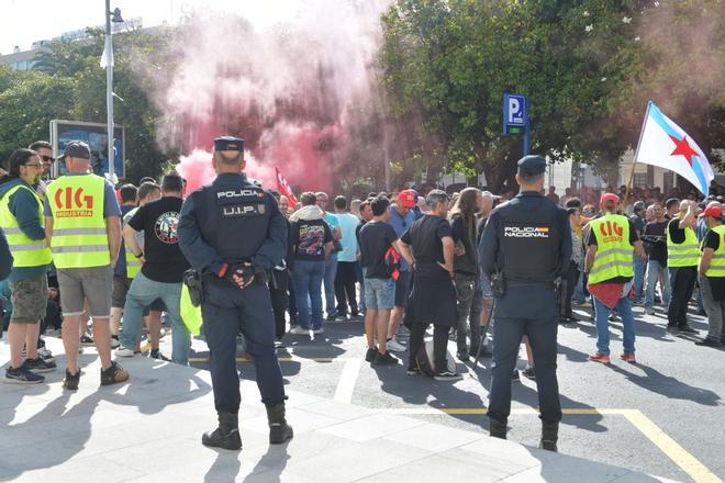 La protesta de trabajadores del metal corta el tráfico en los Cantones