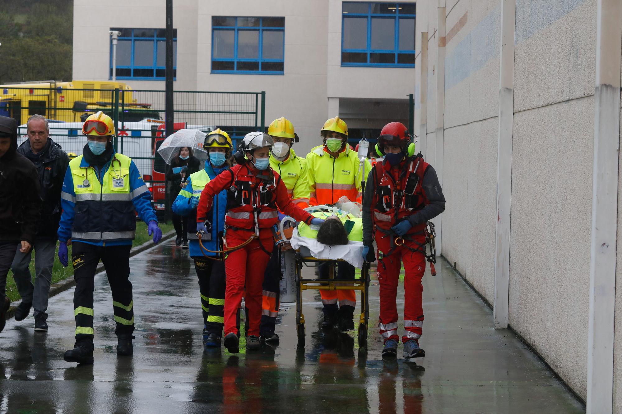 En imágenes: Simulacro de accidente industrial en Fertiberia