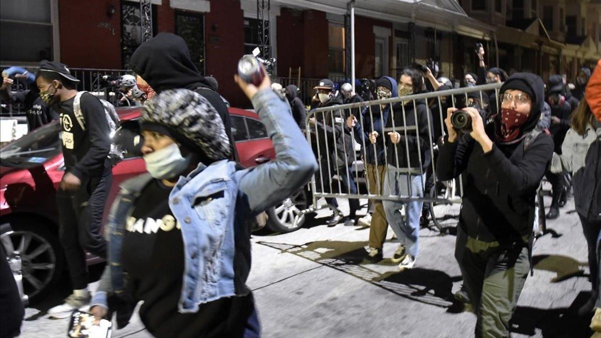 Protestas en Filadelfia el martes 27 de octubre por la muerte de un hombre negro abatido por la policía.