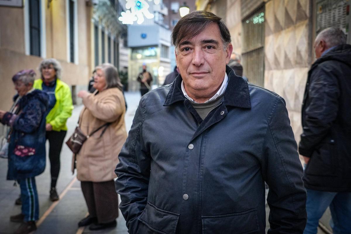 El presidente de la asociación de alumnos, durante una protesta en diciembre en la Diputación de Badajoz.