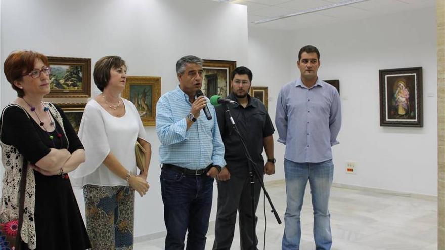 La familia de Ángel Rodríguez dona cuatro cuadros a Hinojosa