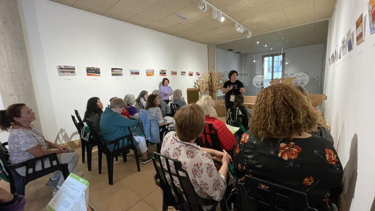 Viver acogió la jornada en el Día Internacional de la Mujer Rural.