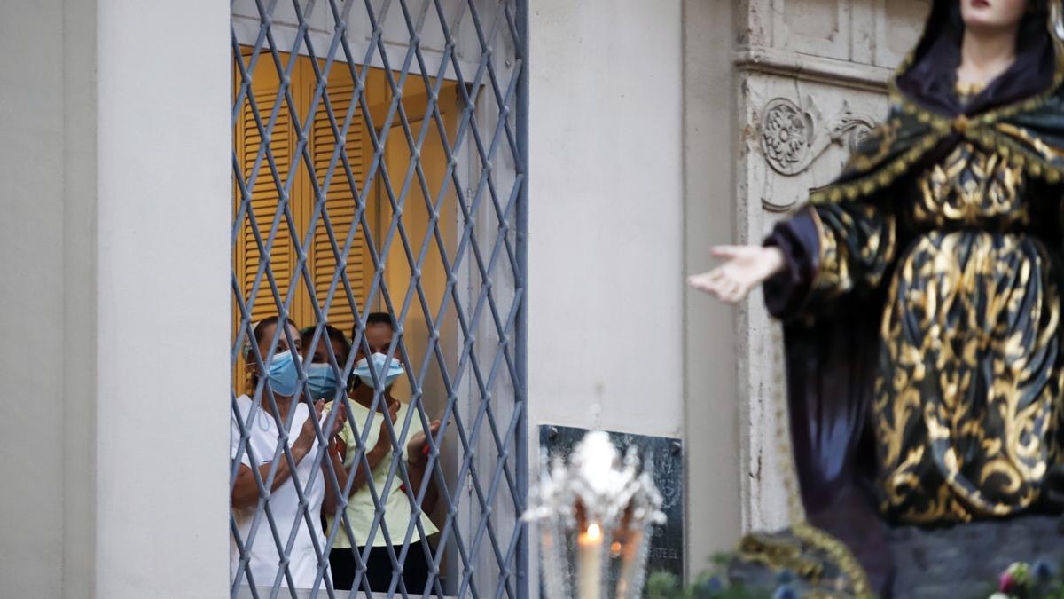 Madrugada de traslados para la veneración 'El Verbo Encarnado' en la Catedral