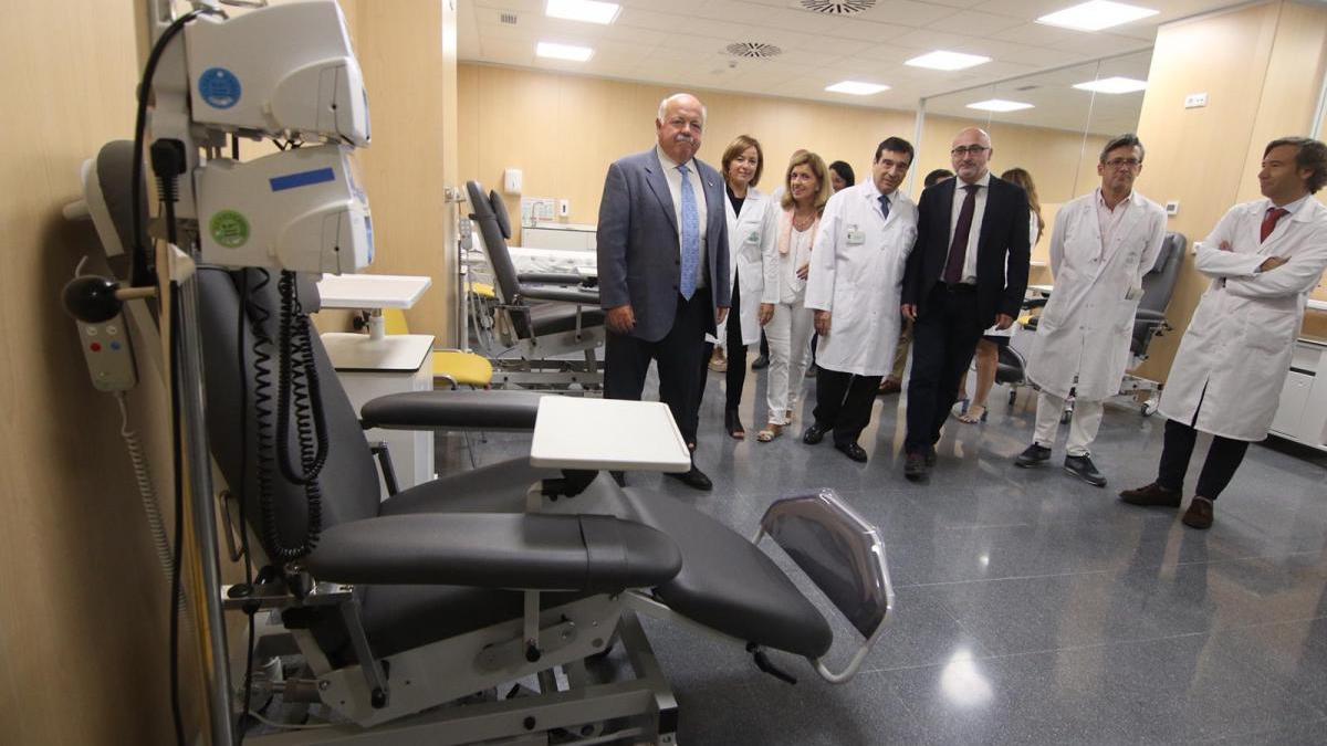 El Reina Sofía presenta su nuevo hospital de día oncológico, con casi el triple de espacio