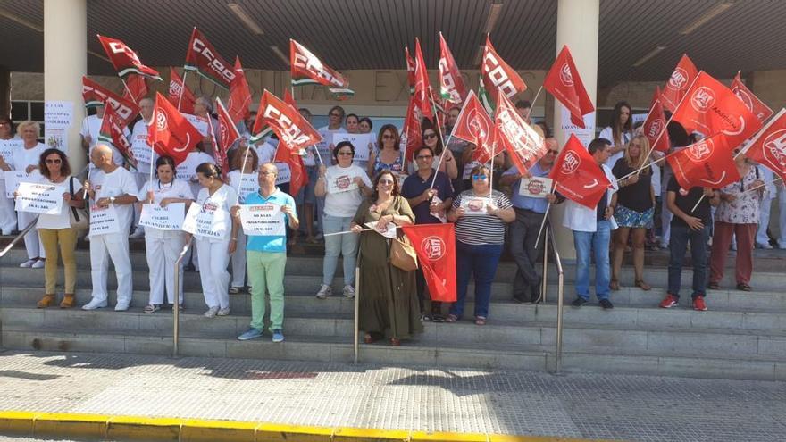 Protesta ante el Materno Infantil.