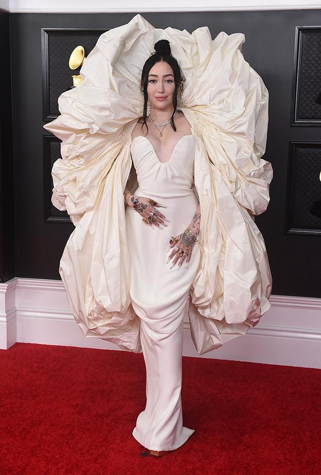 Noah Cyrus en los Premios Grammy 2021