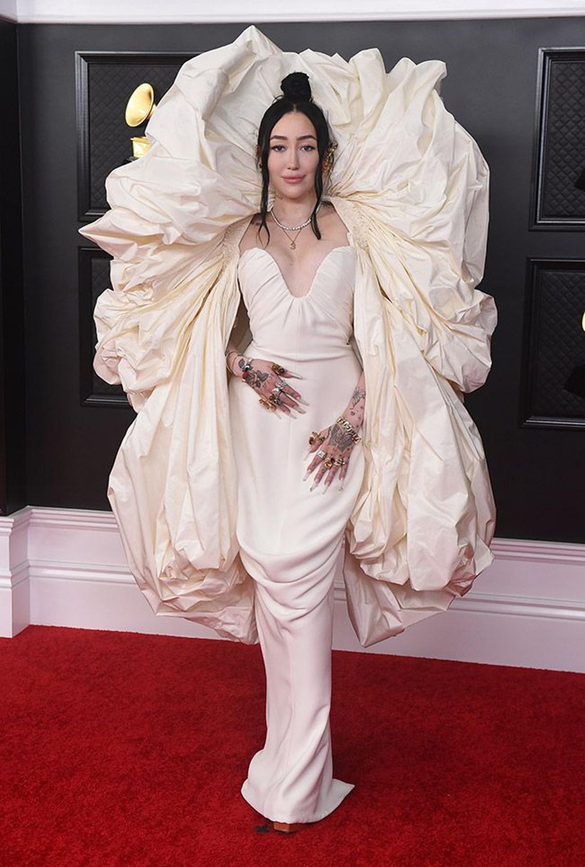 Noah Cyrus en los Premios Grammy 2021