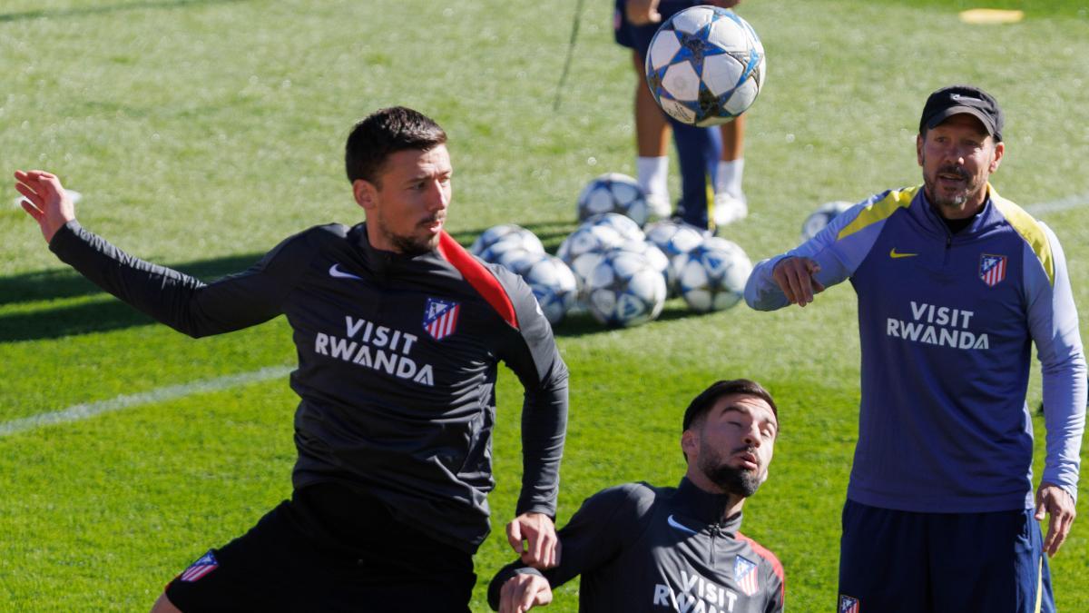 Lenglet durante el entrenamiento del Atlético