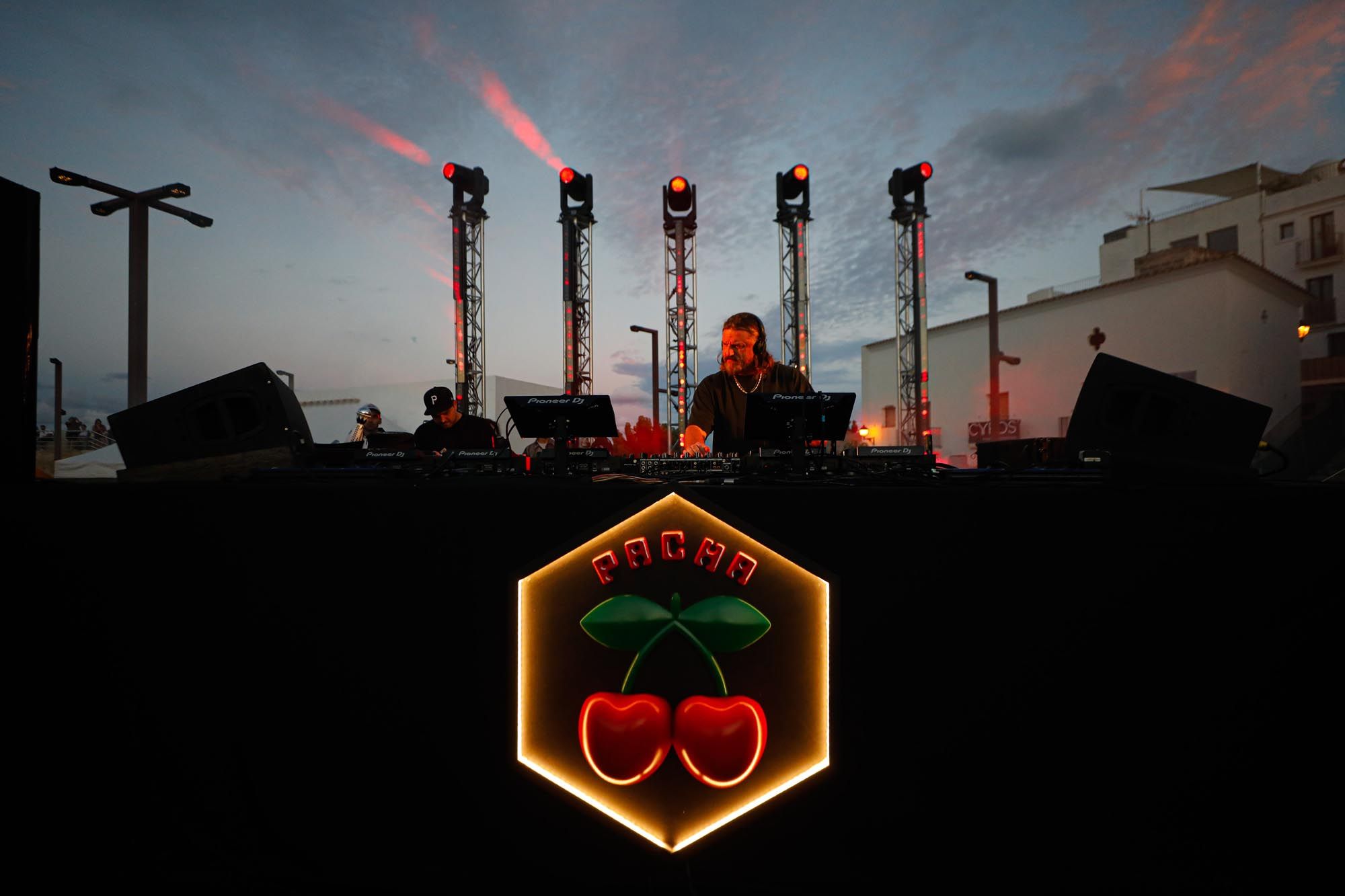 La fiesta de Solomun en el Puerto de Ibiza